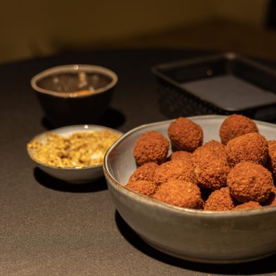 Meetup van beUnited met bitterballen.